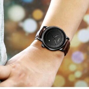 Black and Brown Men's Watch Tomi Quartz watche